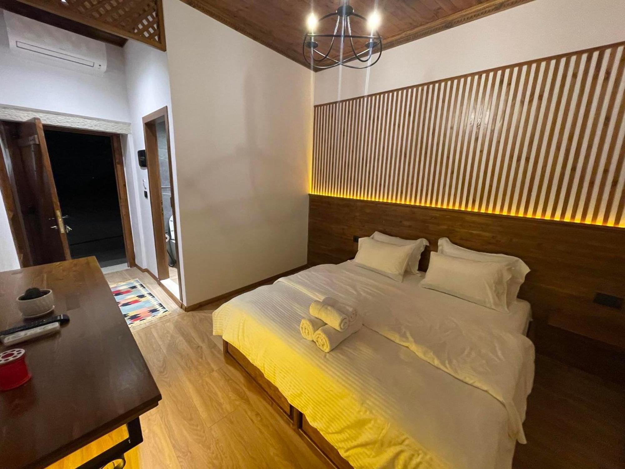 Hotel Grey Stone à Gjirokastër Extérieur photo