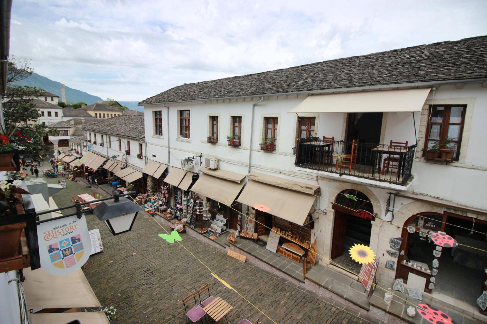 Hotel Grey Stone à Gjirokastër Extérieur photo