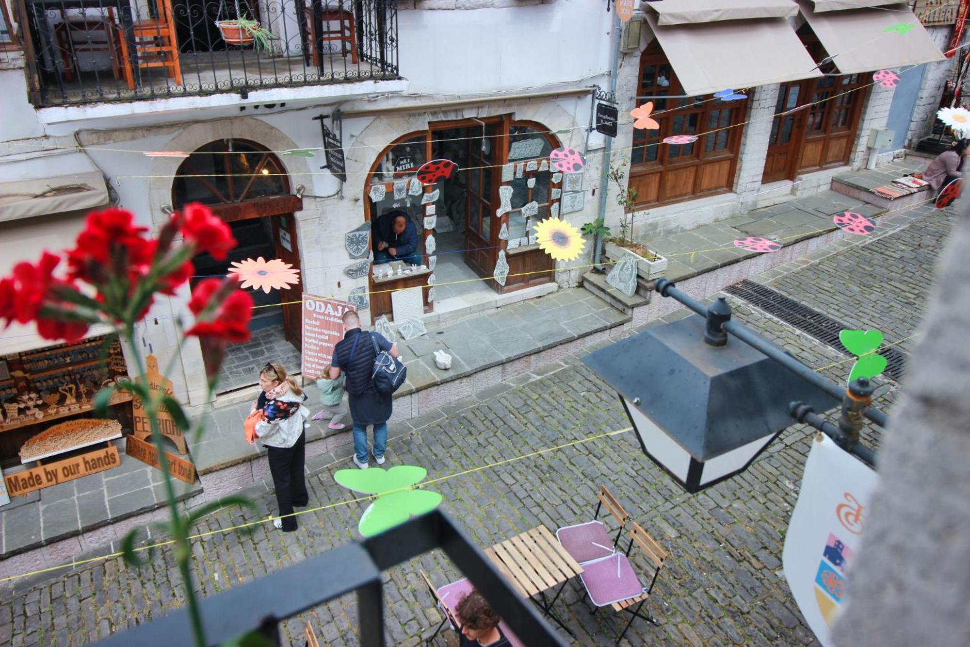 Hotel Grey Stone à Gjirokastër Extérieur photo